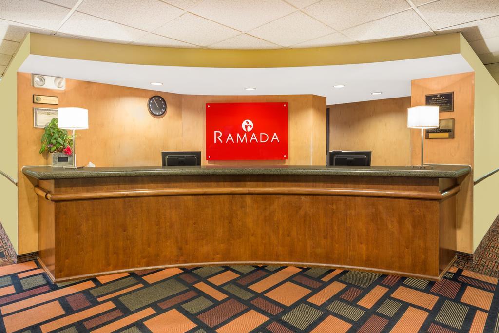 Ramada By Wyndham Kent Seattle Area Hotel Exterior photo