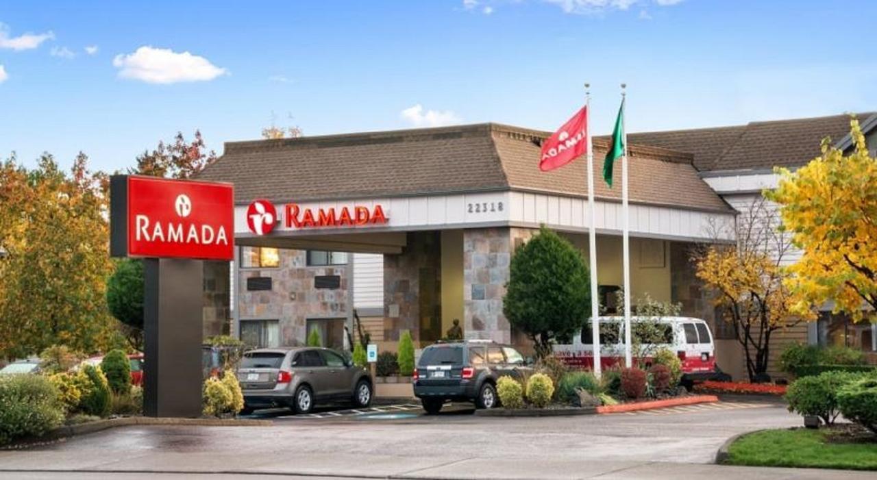 Ramada By Wyndham Kent Seattle Area Hotel Exterior photo